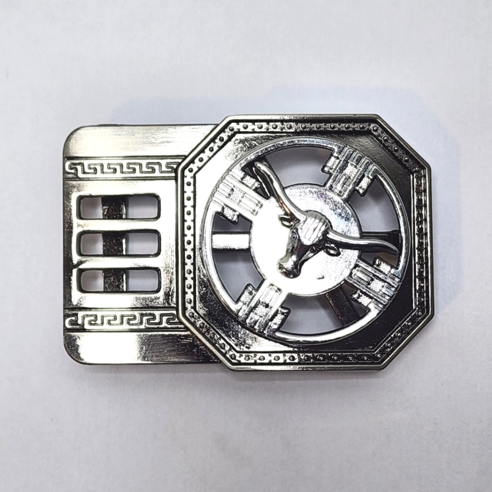 Silver Metal Rectangular Belt Buckle w Spinning Crest of Longhorn Bull Medallion